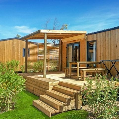 Stacaravan 6 personen - Premium | 3 Slaapkamers | 6 Pers | Verhoogd terras | Airconditioning | TV