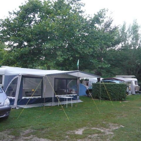 Kampeerplaats - Tent + fiets, auto, caravan of camperplaats pakket