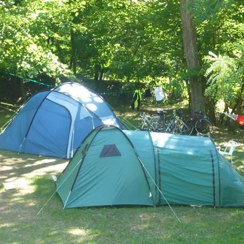 Kampeerplaats - Tent + fiets, auto, caravan of camperplaats pakket