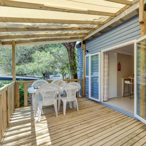 Stacaravan 6 personen - Comfort | 3 slaapkamers | 6 pers | Verhoogd terras | Airconditioning | TV