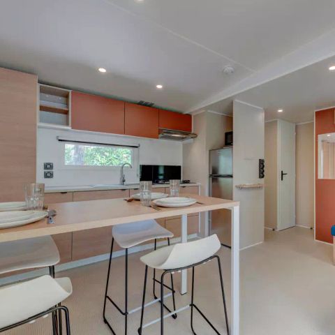 Stacaravan 6 personen - Comfort | 3 slaapkamers | 6 pers | Verhoogd terras | Airconditioning | TV