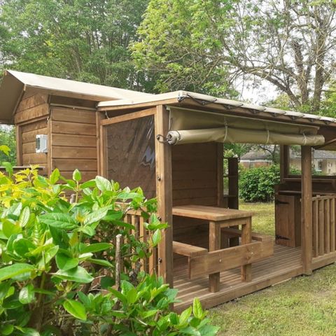 STAANPLAATS - Premium Freecamp Guinguette + Spa pakket 1/6 pers