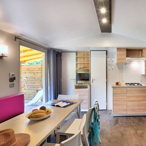 Stacaravan 6 personen -  Stacaravan Premium 31m² (3 slaapkamers) + overdekt terras + Afwasmachine + TV + Airconditioning 6 personen