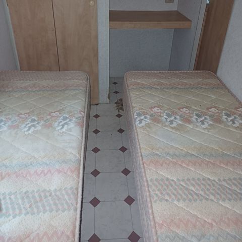 Stacaravan 4 personen - 2 slaapkamers - Geen badkamer of WC