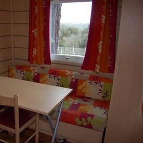 Stacaravan 2 personen - Standaard 18 - 24m² - 1 kamer - overdekt terras + TV* (in het Frans)