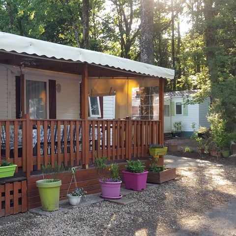 Stacaravan 6 personen - Comfort 22-28m² - 2 kamers - overdekt terras + TV