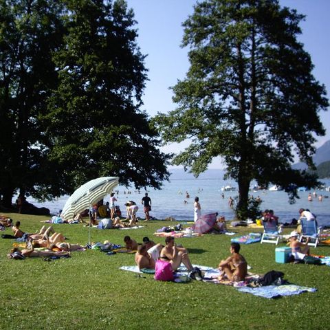 Camping Les Champs Fleuris - Camping Haute-Savoie - Afbeelding N°2
