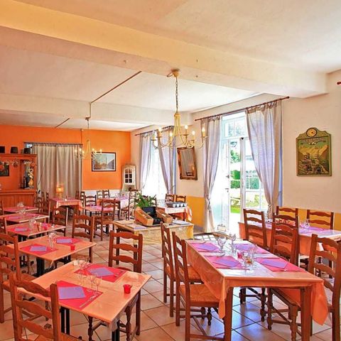Camping Du Chateau De Leychoisier - Camping Haute-Vienne - Afbeelding N°4