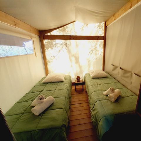 Safaritent 4 personen - Ecolodge Toile & Bois 30m² (2 kamers - 4 pers.) inclusief overdekt terras 8m² - Zonder sanitair