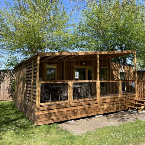 Stacaravan 6 personen - Premium 56 m² (3 slaapkamers) inclusief omheind halfoverdekt terras + Airconditioning + TV + LV + Plancha