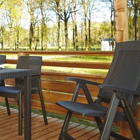 Stacaravan 4 personen - Stacaravan | Premium | 2 Slaapkamers | 4 Pers. | Lounge Terras