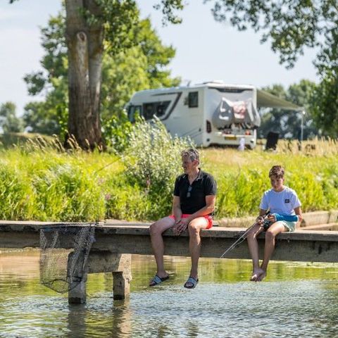 Camping Aux Rives du Soleil - Ain - Afbeelding N°3