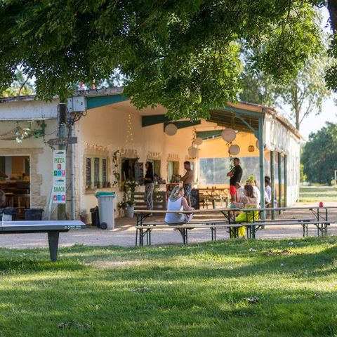 Camping Aux Rives du Soleil - Ain - Afbeelding N°4