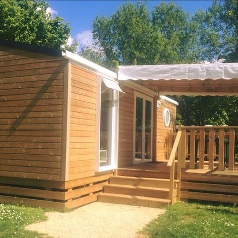 Stacaravan 6 personen - Stacaravan 28m² (2 slaapkamers) + groot halfoverdekt terras van 15m2