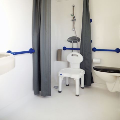 Stacaravan 4 personen - Stacaravan 30m² (2 kamers) + groot halfoverdekt terras 15m2 - PRM toegang