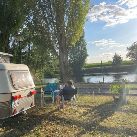 Camping Les Bords De Creuse - Camping Indre-et-Loire - Afbeelding N°2