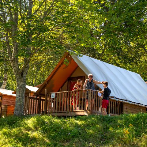 Flower Camping Lac de Saint-Point Lamartine - Saône-et-Loire - Afbeelding N°2