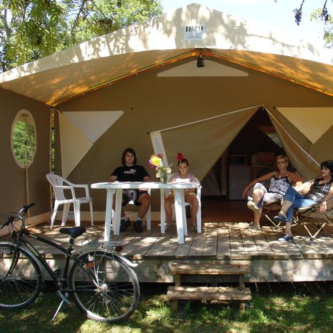 Tent 5 personen - STANDAARD TRAPPER'S LODGE zonder sanitaire voorzieningen