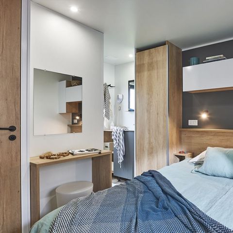 Stacaravan 4 personen - M - PREMIUM 2 SLAAPKAMERS - AIRCONDITIONING + TV + MASTER SUITE