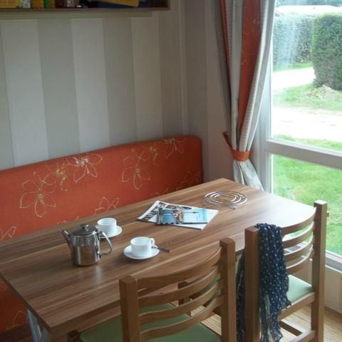 Stacaravan 4 personen - Standaard stacaravan LOGGIA 25m² - 2 kamers + overdekt terras 9m² - 2 kamers + overdekt terras 9m² - 2 kamers + overdekt terras 9m² - 2 overdekte terrassen