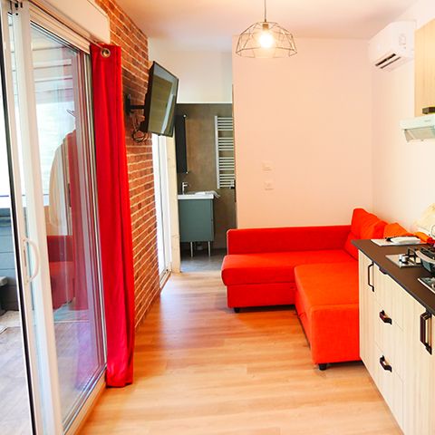Uniek 2 personen - Spa en Sauna Container