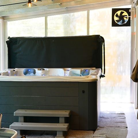 UNIEKE ACCOMMODATIE 2 personen - Spa en Sauna Container