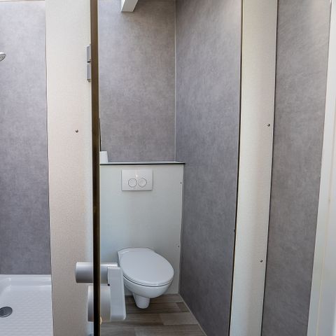 STAANPLAATS - met individuele sanitaire voorzieningen