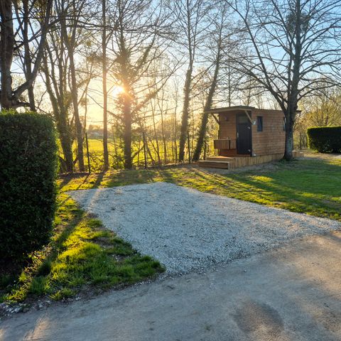STAANPLAATS - Comfort kampeerplaats