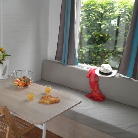 Stacaravan 4 personen - Standaard 25m² - 2 kamers + onoverdekt terras