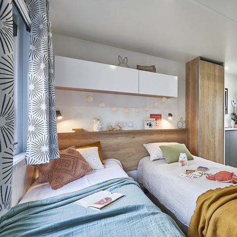 Stacaravan 4 personen - Stacaravan Premium 32m² - (2 kamers 2 badkamers) + overdekt terras