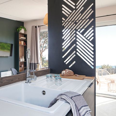 Stacaravan 6 personen - NIEUW// Villa de la Rance Prestige 40m² - 3 kamers - 2 badkamers - Zwembad - Overdekt terras