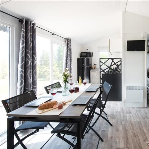 Stacaravan 4 personen - "BAHIA Confort +" 27m² - 2 kamers - Overdekt terras - Afwasmachine