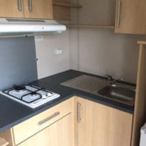 Stacaravan 1 persoon - 02-Mobil-Home Mitoyen Standard 17m2 (1bed - 1 pers.) + TV + Airconditioning - prijs voor 2 personen