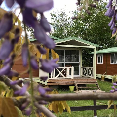 Chalet 2 personen - 06-Chalet Confort 24m2 (2ch - 1/5 pers.) + Overdekt terras + TV + Airconditioning - prijs voor 2 personen