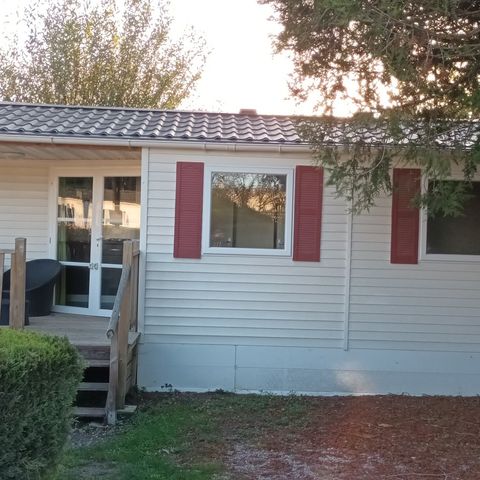 Stacaravan 2 personen - 07-Mobil-Home Confort 24 m2 (2bed - 2/4 pers.) + klein overdekt terras + TV + Airconditioning - prijs voor 2 personen