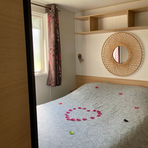 Bungalow 2 personen - 12-Bungalow du Parc 32m2 (2bed - 2/6pers.) + Jaccuzzi + Opgemaakte bedden + handdoeken + drankjes + TV + Airconditioning - prijs voor 2 personen