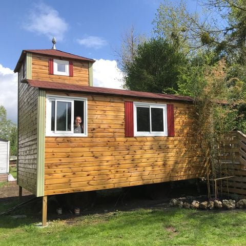 UNIEKE ACCOMMODATIE 2 personen - 18-Château Mobile 28m2 (2bed - 2/6pers.) + TV+Clim + Jaccuzzi + opgemaakte bedden + handdoeken + drankkit - prijs voor 2 personen