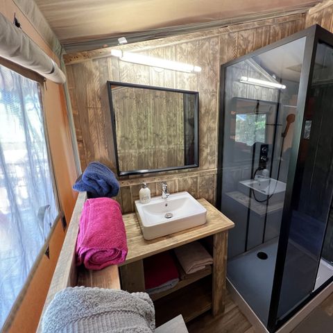 Safaritent 2 personen - 19-Tente safari XXL Deluxe pilotis 50m2 (3ch - 2/7 pers.) +Spa Air+Opgemaakte bedden+handdoeken+drankjes - prijs voor 2 personen