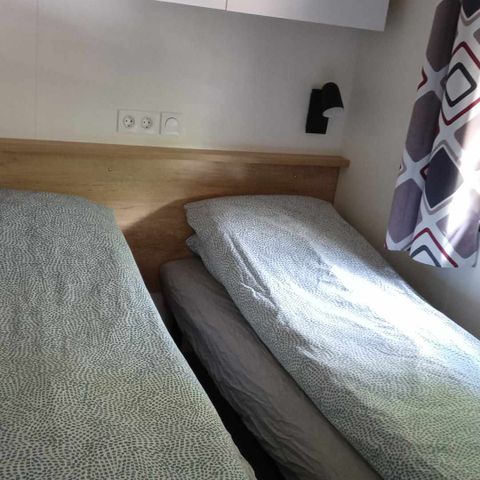 Safaritent 2 personen - 21-Luxe lodge + buitenjacuzzi + opgemaakte bedden + handdoeken + warmedrankenpakket - prijs voor 2 personen