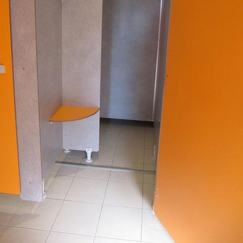 Kampeerplaats - Grand Confort standplaats - Water / elektriciteit / afvoer