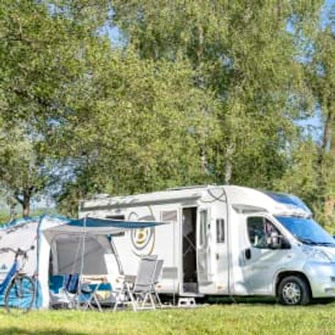 STAANPLAATS - Locatie ****
