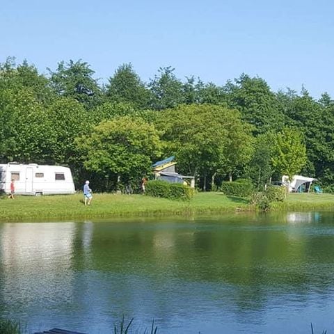 STAANPLAATS - Pakket voor natuurwandelaar - fietser / voetganger - zonder elektriciteit -...