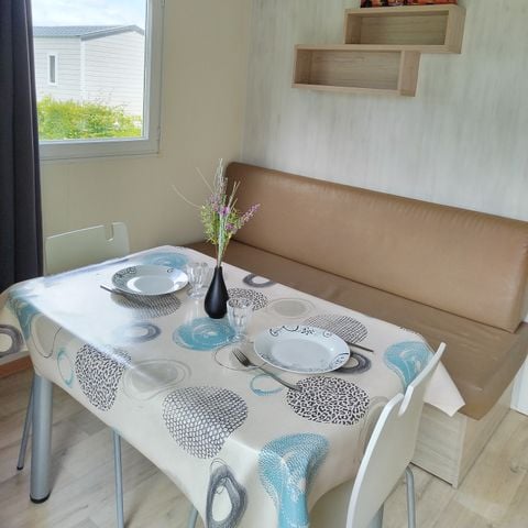 Stacaravan 4 personen - Confort TV - 1 slaapkamer + halfoverdekt terras -