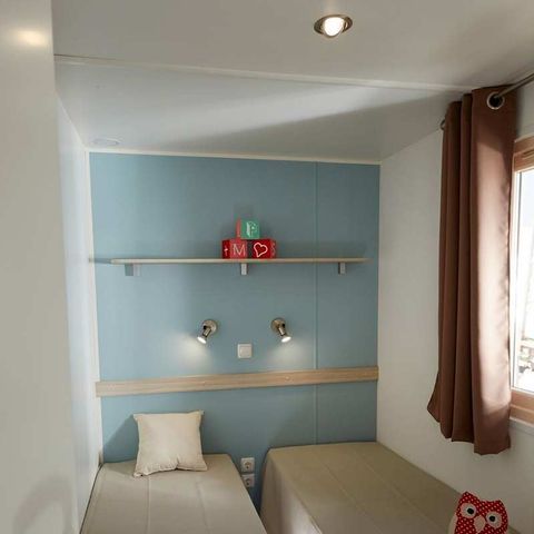 Stacaravan 4 personen - Comfort TV - 2 slaapkamers + terras -