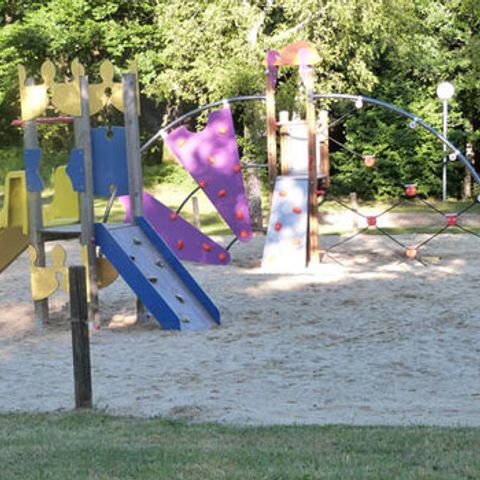 Camping les Rives du Lac Cantalès - Camping Cantal - Afbeelding N°3