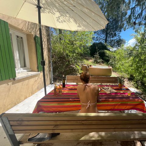 LANDHUIS 6 personen - 2-slaapkamer gîte met jacuzzi