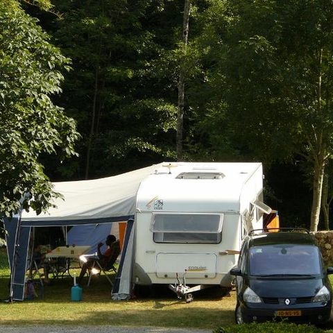 STAANPLAATS - 90m² - auto