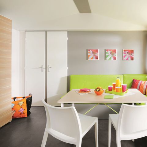 Stacaravan 5 personen - Comfortabele stacaravan 26m² - 2 kamers - overdekt terras -