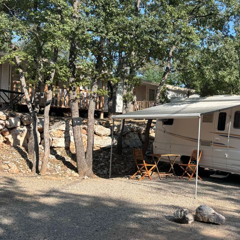 STAANPLAATS - Kampeerplaatsen voor tenten, campers of caravans