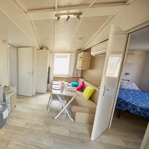 Stacaravan 4 personen - Mobile-home | Comfort | 2 Slaapkamers | 4 Pers. | Verhoogd terras | Airconditioning.
